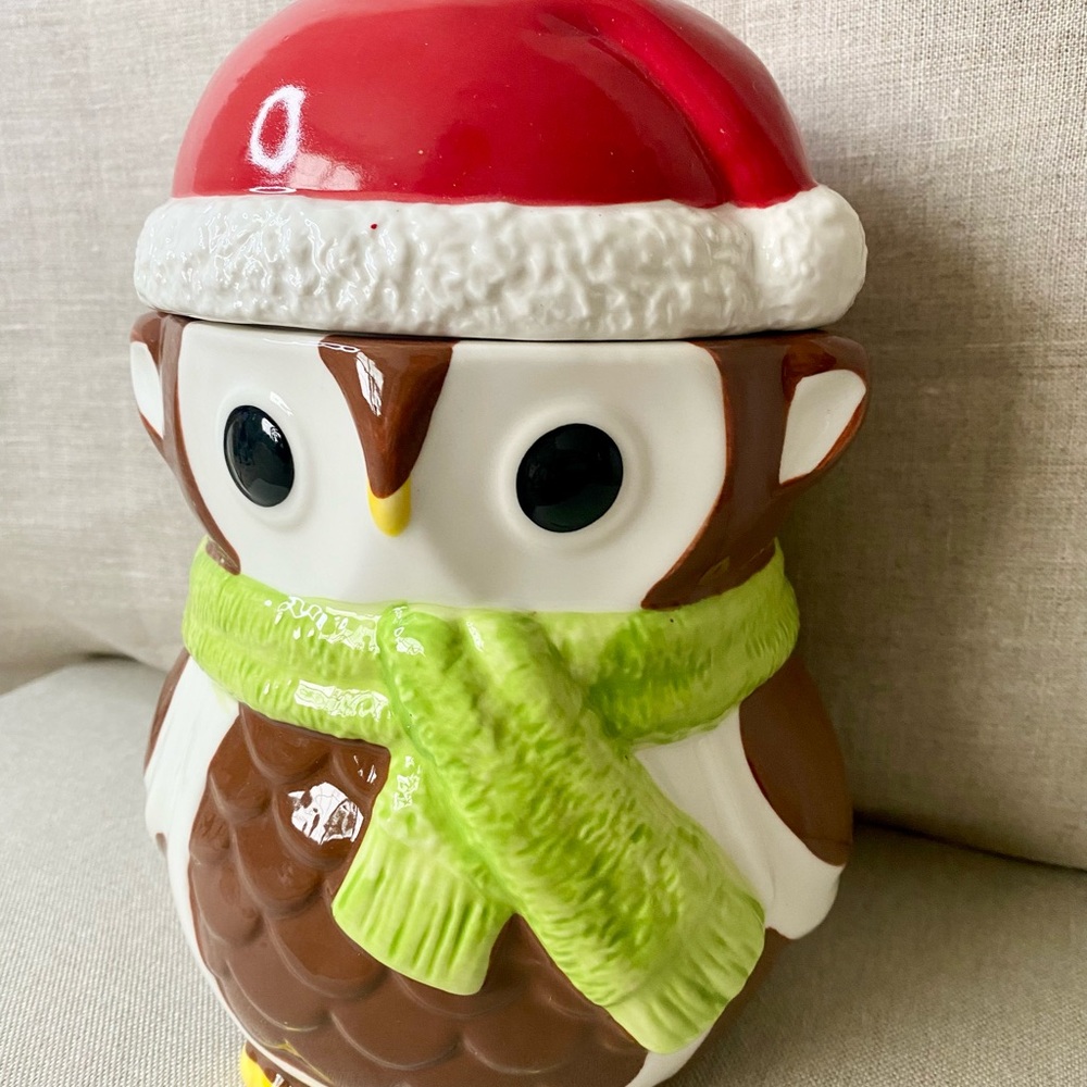 Yankee Candle Festive Owl Jar with Red and Green Accents